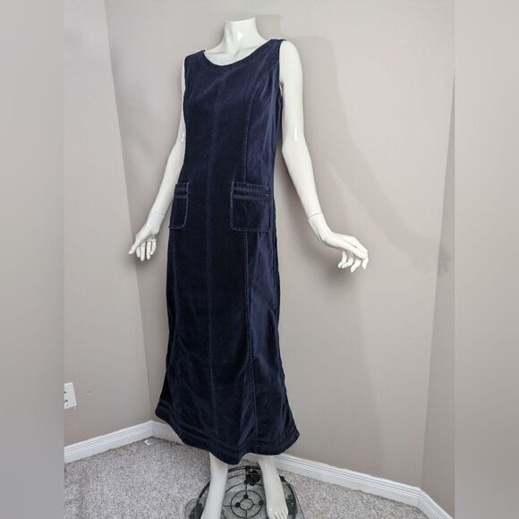 Laura Ashley Velour dress in Navy Blue front pockets, sleeveless, Vintage size 6 - Picture 3 of 9